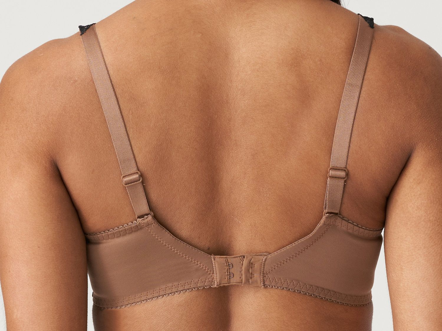How to Choose a Non-padded Seamless Bra?
