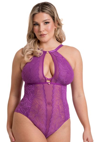 Scantilly by Curvy Kate Opulence Lace Body Mystic Purple Nonwired lace body with adjustable straps to fit DD-HH cups. S/36-38 - 2XL/52-54 ST-038-704-MPU