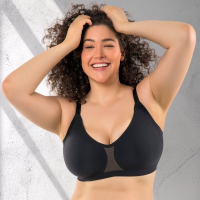 Parfait Lingerie Simplicity Wire Free Bra Black Non-wired, seamless bralette style bra with removable paddings and convertible straps. M-2XL, S+-3XL+ (D-L cups) P2400-BLK