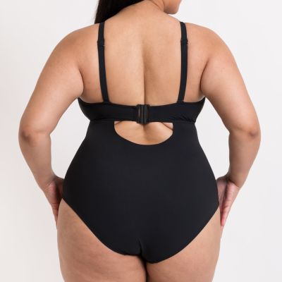 Curvy Kate Zip Tide Non-Wired Multiway Swimsuit Black Non-wired swimsuit with adjustable coverage. S/36-38 - 2XL/52-54 CS-035606-BLK